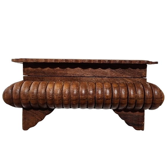 Vintage hand carved wood jewelry trinket box with inlay design India - Picture 9 of 12